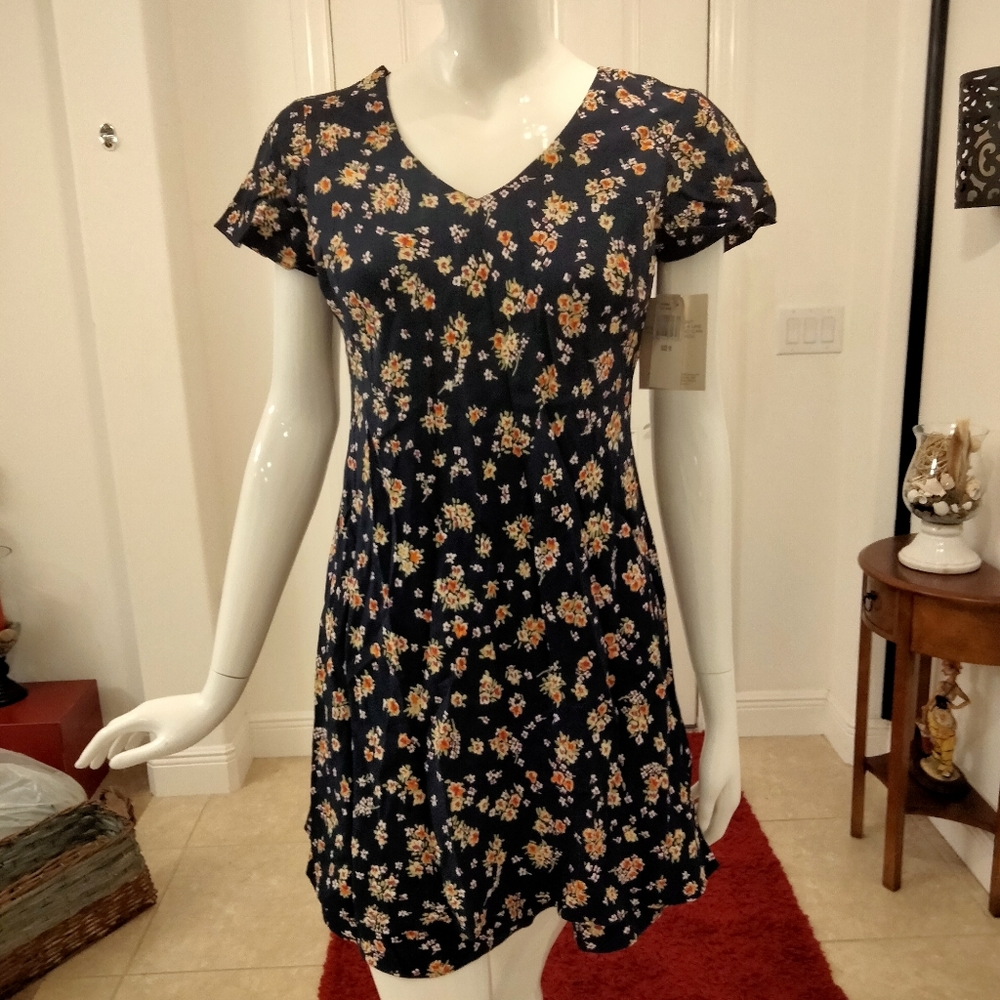 CDC - Rampage light weight floral dress 10P